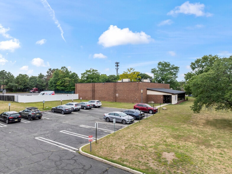 More Photos Of 154 Tices Ln, East Brunswick Manufacturing For Sale