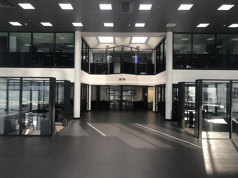 More Photos Of 1400 S Federal Hwy, Fort Lauderdale Auto Dealership For Sale