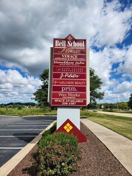 More Photos Of 1602-1650 N Bell School Rd, Rockford General Retail For Sale