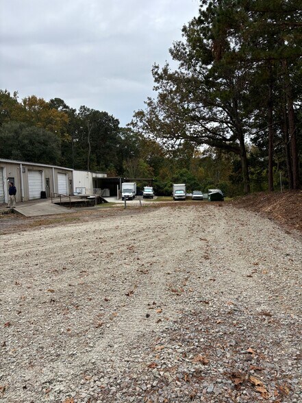 More Photos Of 151 Riverchase Way, Lexington Light Distribution For Lease