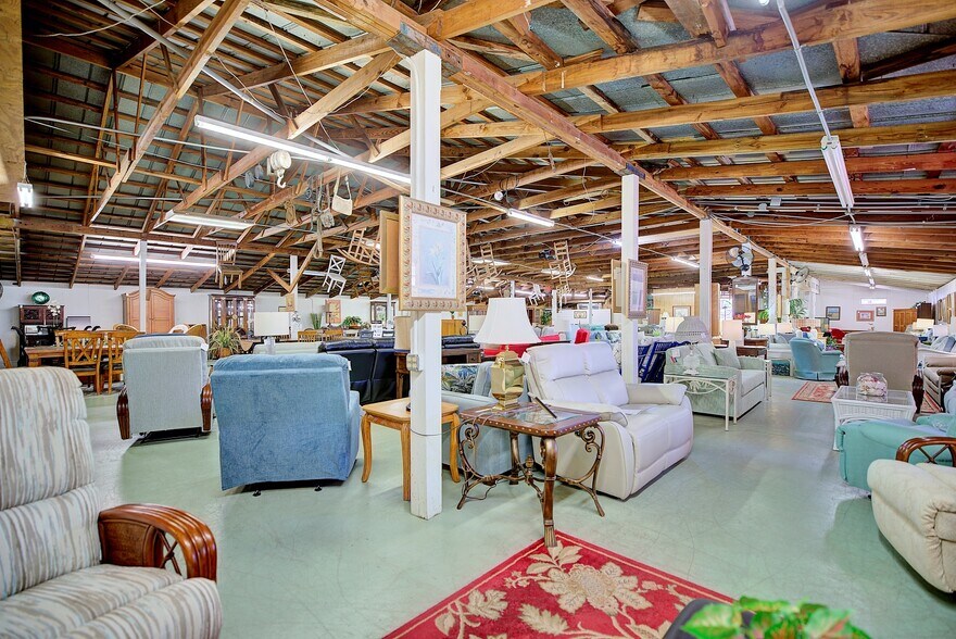 More Photos Of 2815 State Road 17 S, Avon Park Light Distribution For Sale