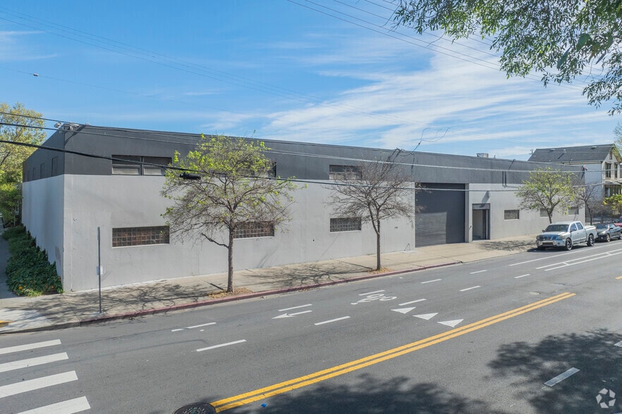 Primary Photo Of 1680 14th St, Oakland Warehouse For Lease