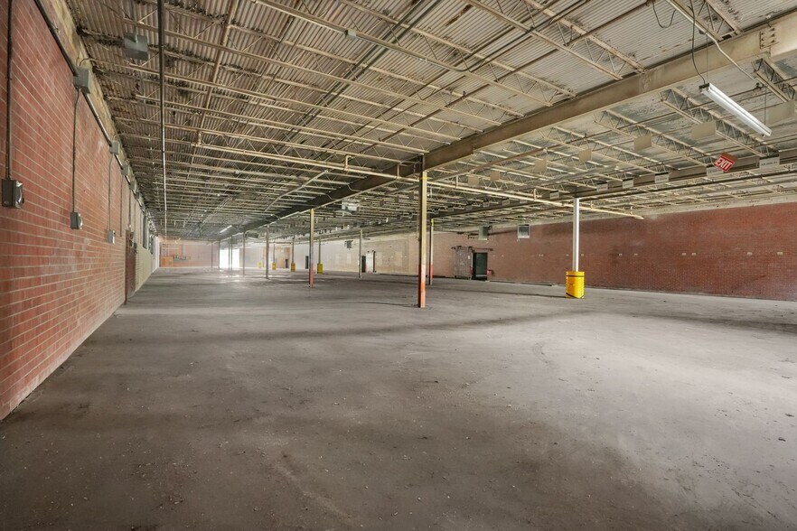 More Photos Of 900 W Academy St, Cherryville Manufacturing For Sale
