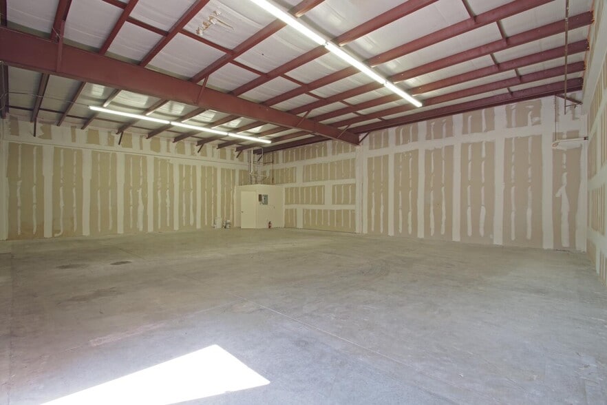 More Photos Of 1525 NW 3rd St, Deerfield Beach Unknown For Lease