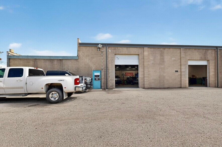 More Photos Of 2105 Aztec Rd NE, Albuquerque Warehouse For Sale