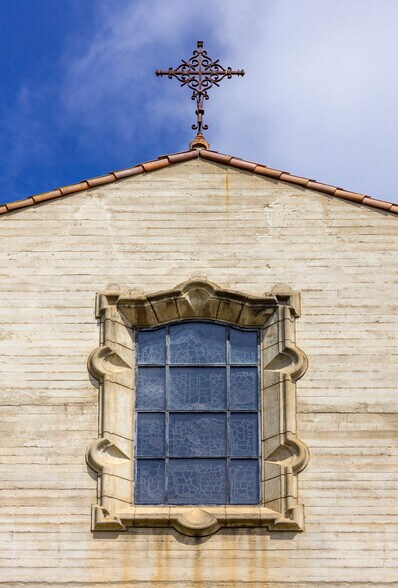 More Photos Of 2300 Garden St, Santa Barbara Schools For Sale