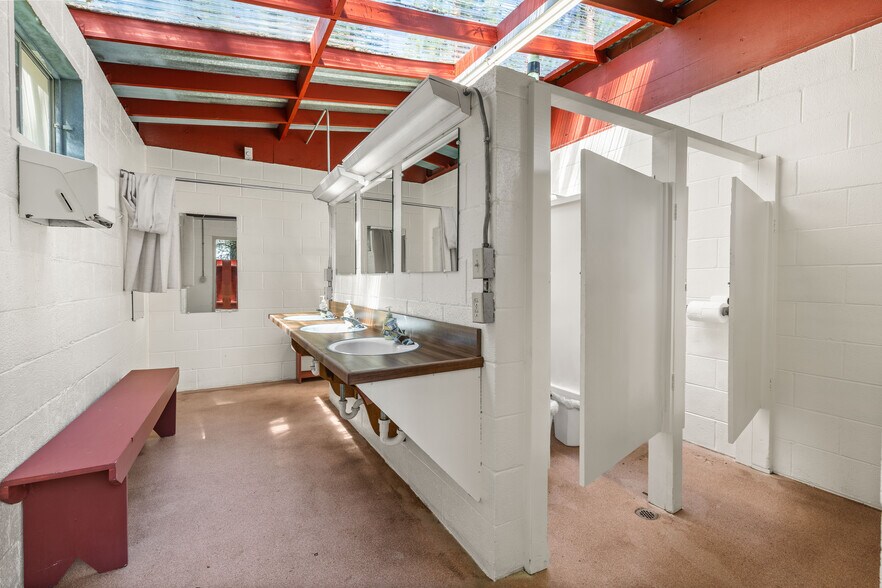 More Photos Of 9955 US Highway 12, Lolo Specialty For Sale