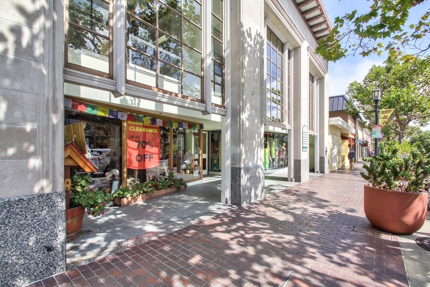 Primary Photo Of 482 Alvarado St, Monterey Storefront Retail Office For Lease