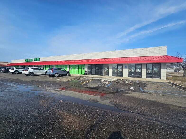 More Photos Of 2695 Henry St, Muskegon Storefront For Lease