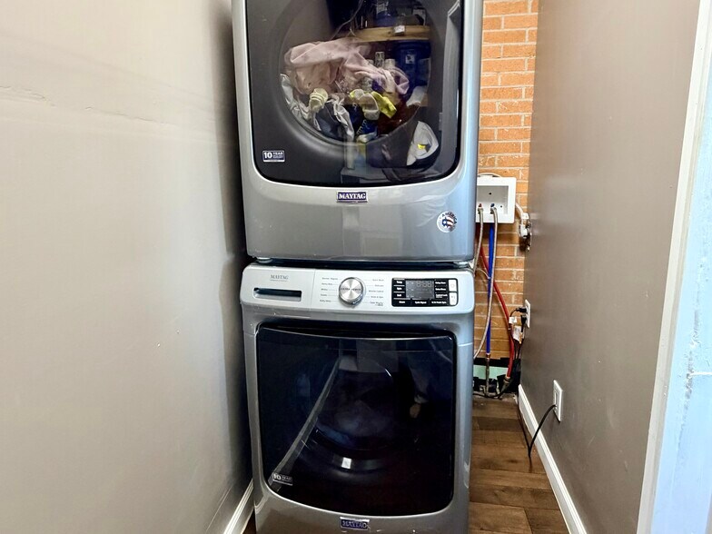 More Photos Of 1400 Pearman Dairy Rd, Anderson Office For Sale