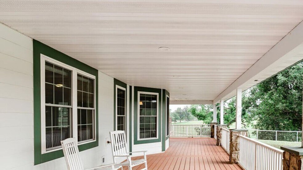 More Photos Of 352 MO-245, Dadeville Horse Stables For Sale