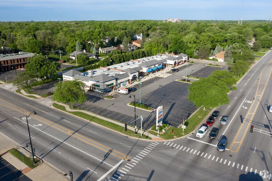 More Photos Of 7201 W College Dr, Palos Heights Freestanding For Lease