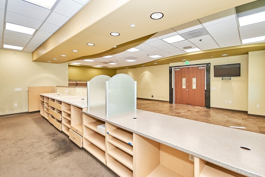 More Photos Of 18 Endeavor, Irvine Medical For Lease