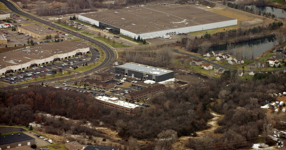 More Photos Of 8700-8720 Eagle Creek Pky, Savage Warehouse For Lease