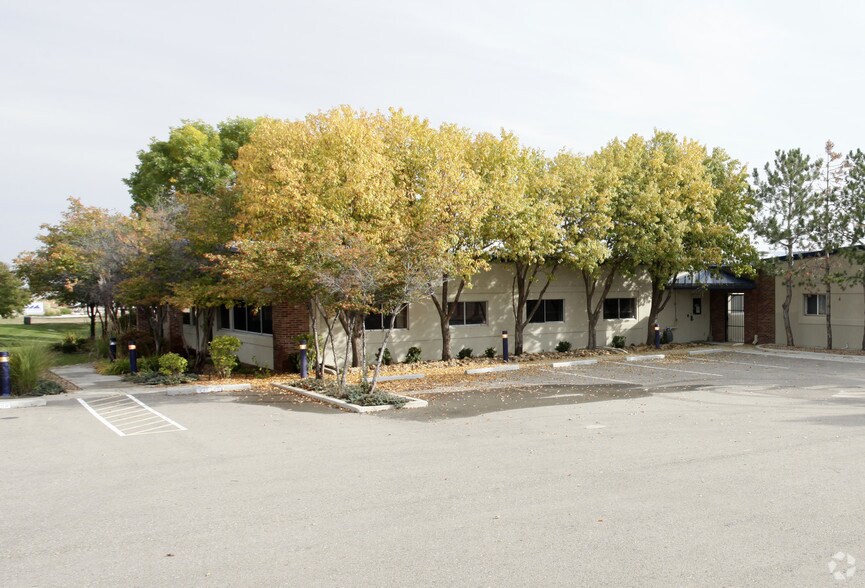 Primary Photo Of 10090 E I25 Frontage Rd, Longmont Unknown For Lease