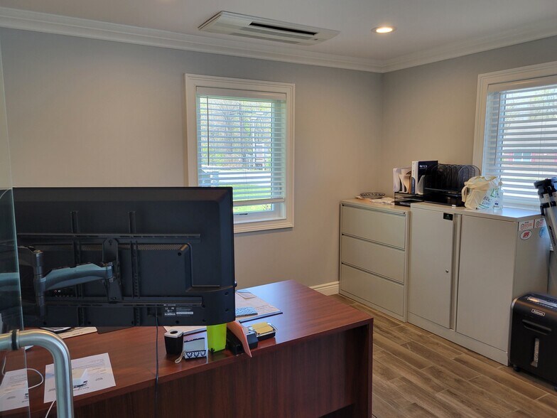 More Photos Of 4 Orrs Mills Rd, Salisbury Mills General Retail For Sale