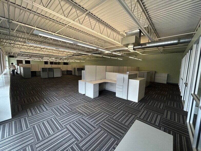 More Photos Of 826 N Martin Luther King Jr Dr, Jackson Freestanding For Sale