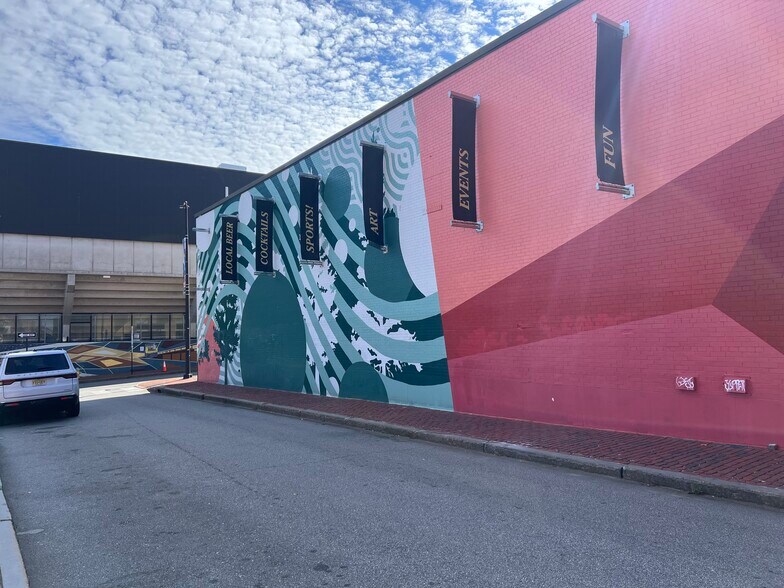 More Photos Of 77 Free St, Portland Restaurant For Lease