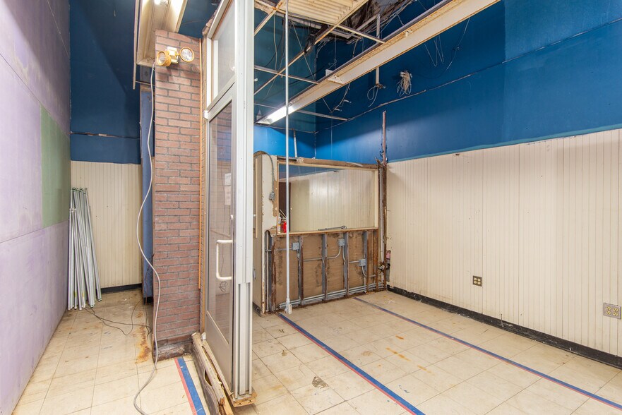 More Photos Of 1115 Genesee ave, Saginaw General Retail For Sale