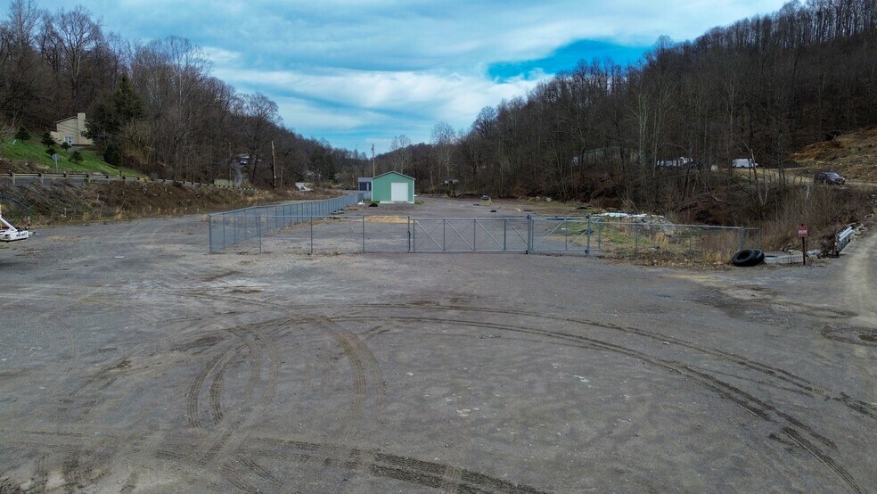 More Photos Of 469 Mason Dixon Hwy, Morgantown Distribution For Lease