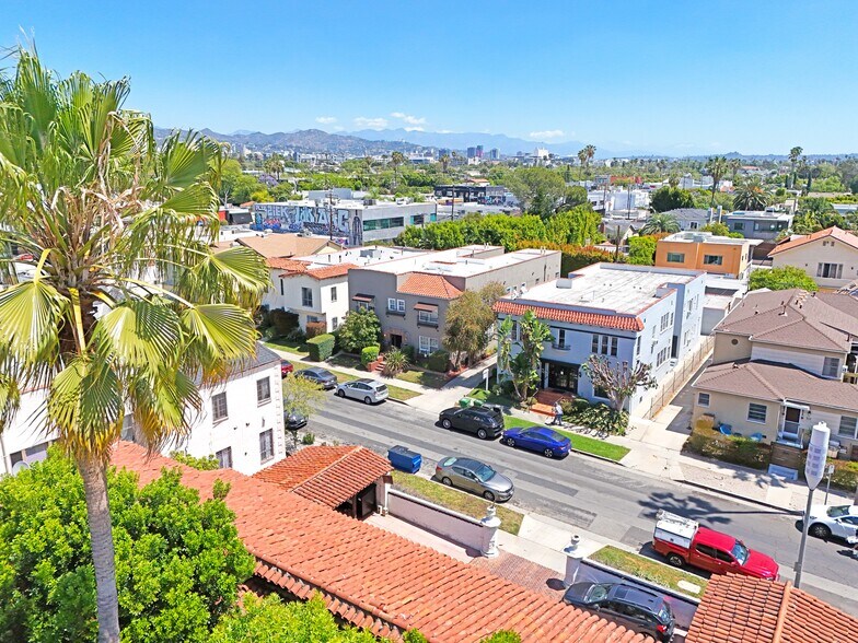 More Photos Of 636 N Spaulding Ave, Los Angeles Apartments For Sale
