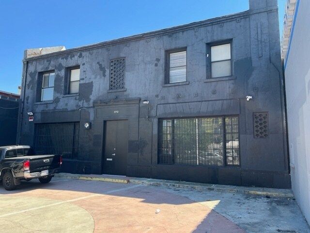Primary Photo Of 3712 Beverly Blvd, Los Angeles Office For Lease