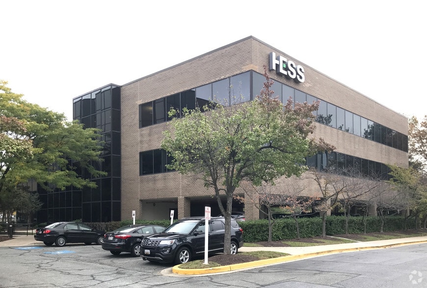 Primary Photo Of 804 W Diamond Ave, Gaithersburg Unknown For Lease