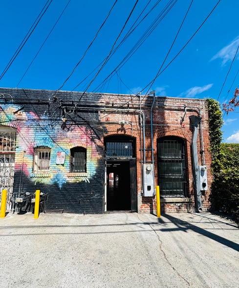 More Photos Of 381 W 6th St, San Pedro Storefront Retail Office For Lease