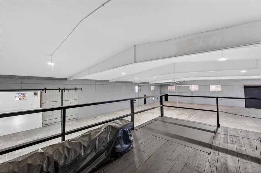 More Photos Of 749 N Plano St, Porterville Warehouse For Sale