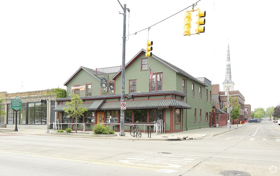 More Photos Of 136 E Fulton St, Grand Rapids Restaurant For Lease