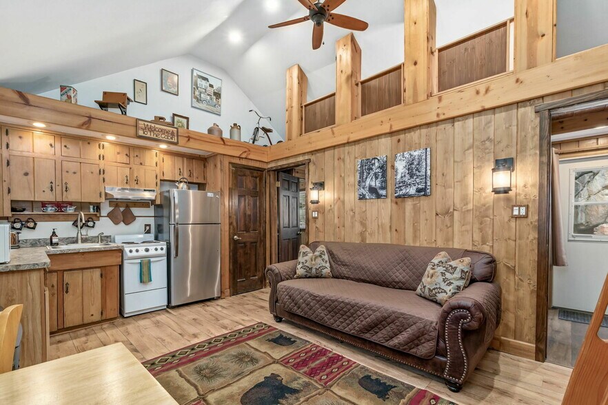 More Photos Of 4980 Highway 73, Evergreen Hotel For Sale