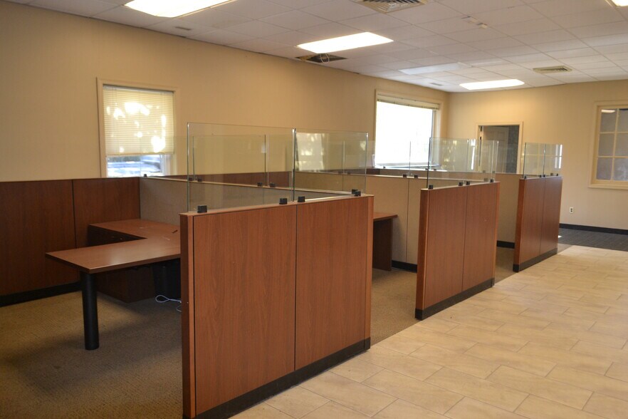 More Photos Of 1366 E Main St, Shrub Oak Unknown For Lease