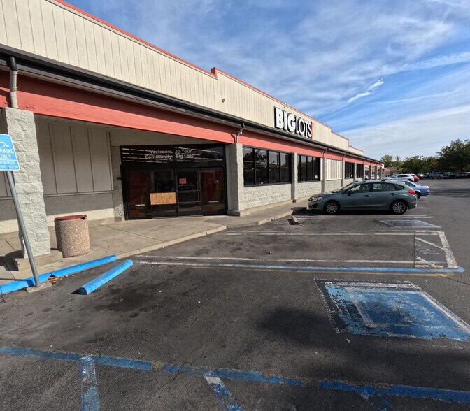 More Photos Of 8539 Elk Grove Blvd, Elk Grove Freestanding For Lease