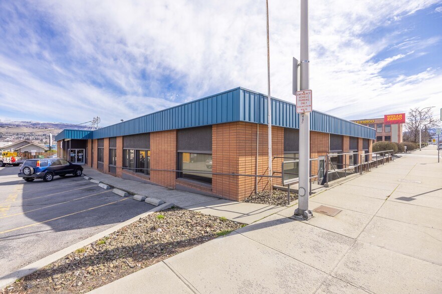More Photos Of 325 Chelan Ave, Wenatchee Office For Lease
