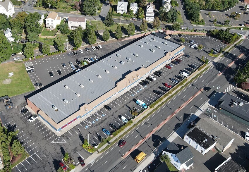 More Photos Of 500 Kings Hwy E, Fairfield Unknown For Lease