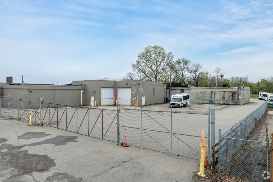 More Photos Of 401 Saint Jean St, Detroit Warehouse For Sale