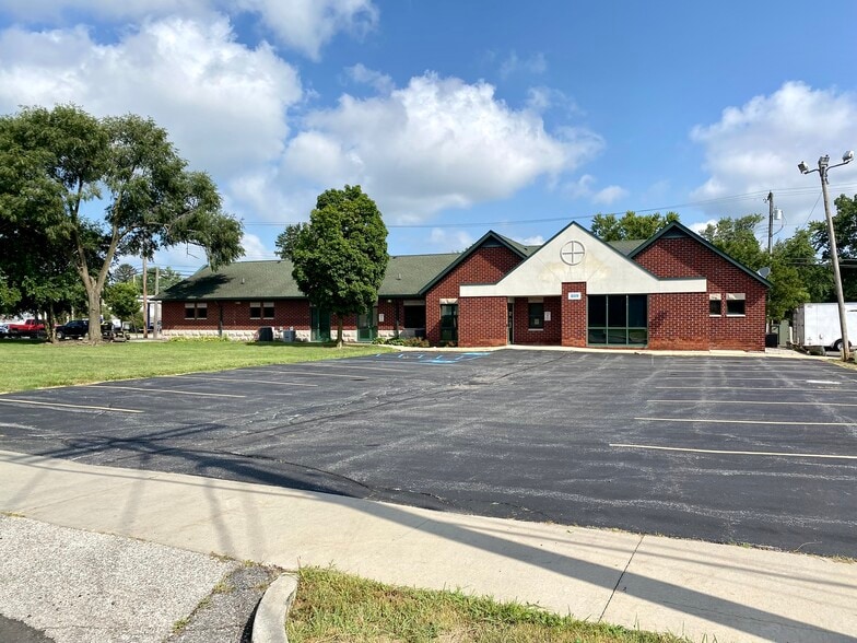 More Photos Of 808 Lincolnway, Valparaiso Healthcare For Lease