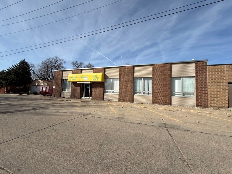 Primary Photo Of 1905 A St, South Sioux City Industrial For Sale