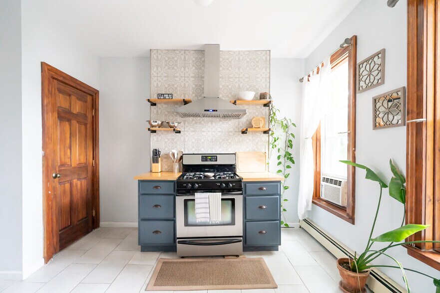 More Photos Of 175 Liberty St, Newburgh Apartments For Sale