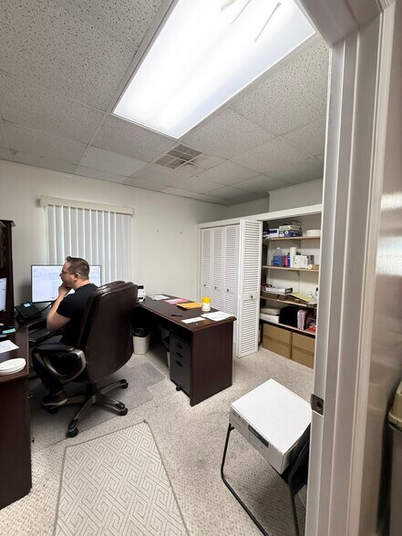 More Photos Of 4506 26th St W, Bradenton Office For Lease