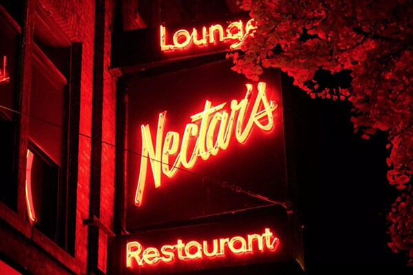 More Photos Of 188 Main St, Burlington Restaurant For Lease