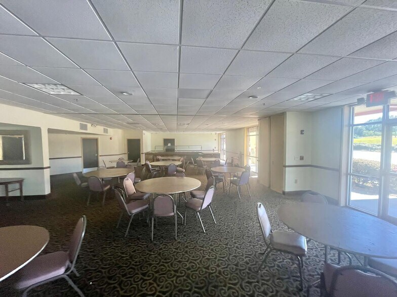More Photos Of 1700 US-280, Phenix City Hotel For Sale