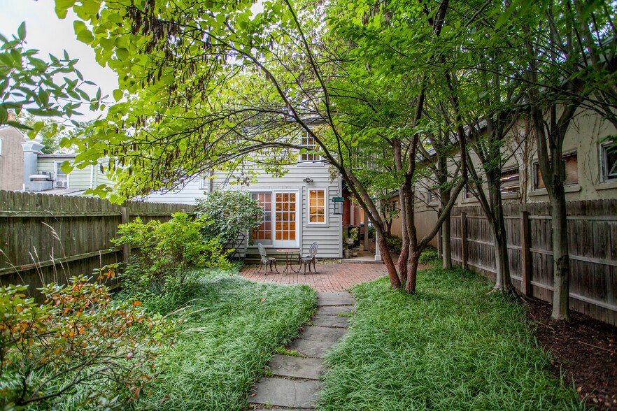 More Photos Of 24 N Main St, Lambertville Office For Sale