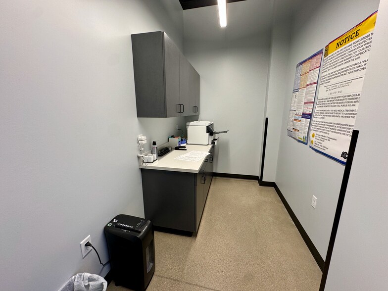 More Photos Of 12860 E Smith Rd, Aurora Flex For Sale