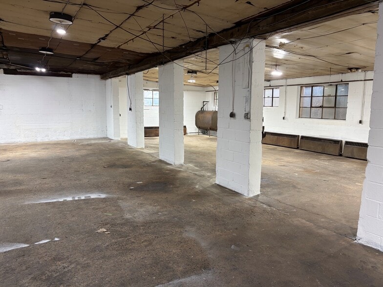 More Photos Of 225 E Madison Ave, Clifton Heights Warehouse For Lease