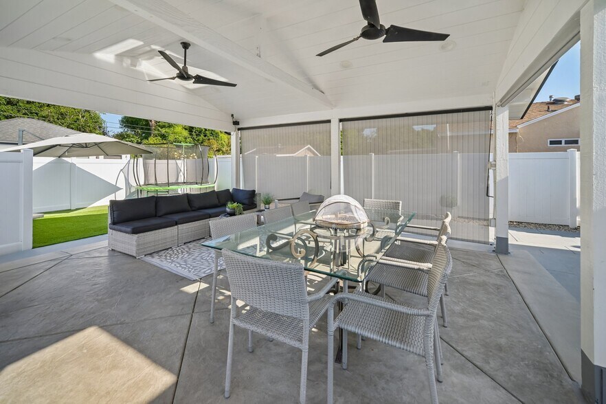 More Photos Of 8434 Oakdale Ave, Winnetka Multifamily For Sale