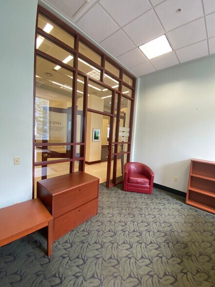 More Photos Of 156 Hanover St, Manchester Office For Sale