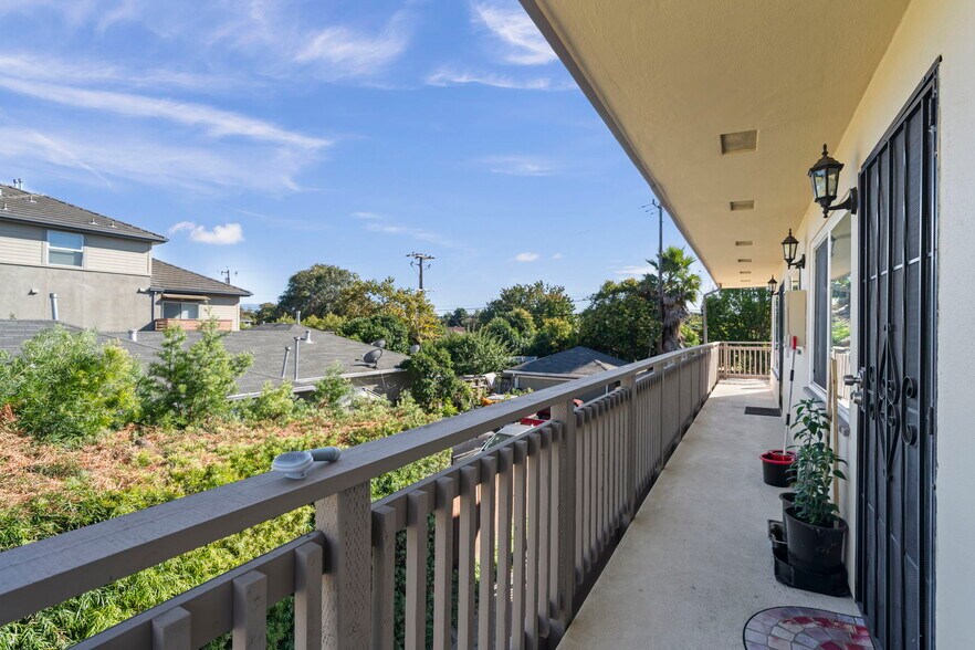 More Photos Of 1451 N 1st St, San Jose Apartments For Sale