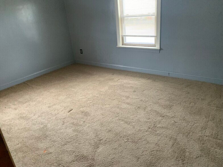 More Photos Of 2521 Noble Rd, Cleveland Heights Apartments For Sale