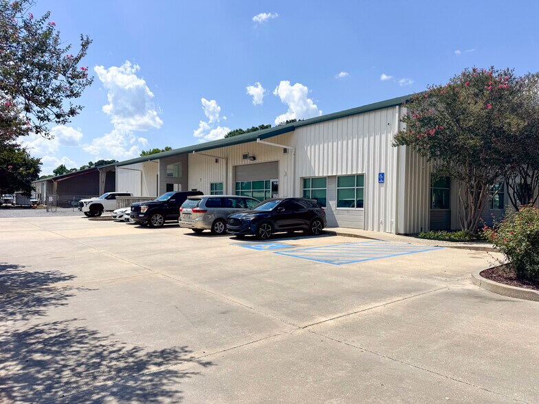 More Photos Of 148-B Banks Ave, Lafayette Warehouse For Sale